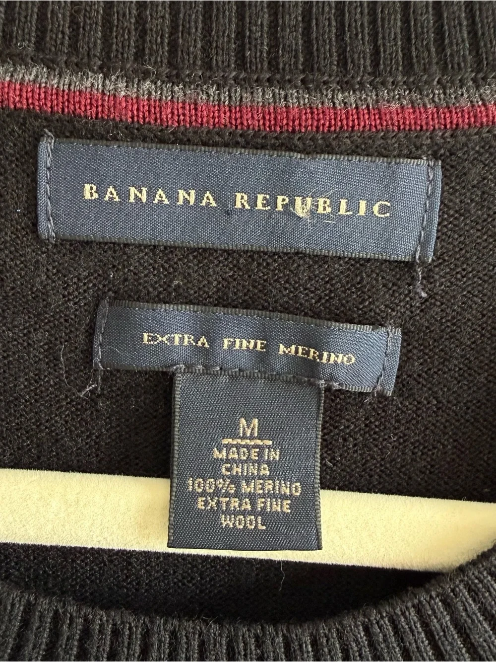 Banana Republic Men's Extra Fine Merino Wool Black Crewneck Knit Sweater Medium